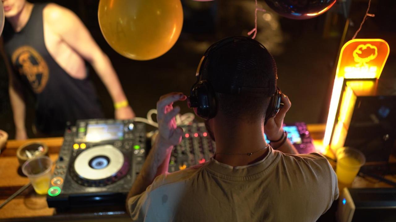 Montañita Hidden House Hostel Party المظهر الخارجي الصورة