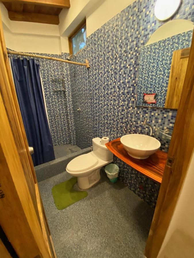 Montañita Hidden House Hostel Party المظهر الخارجي الصورة