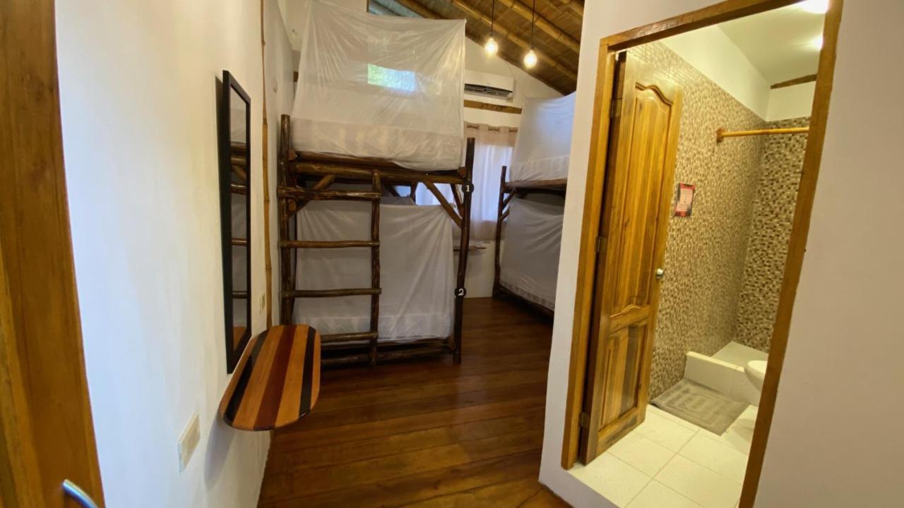 Montañita Hidden House Hostel Party المظهر الخارجي الصورة