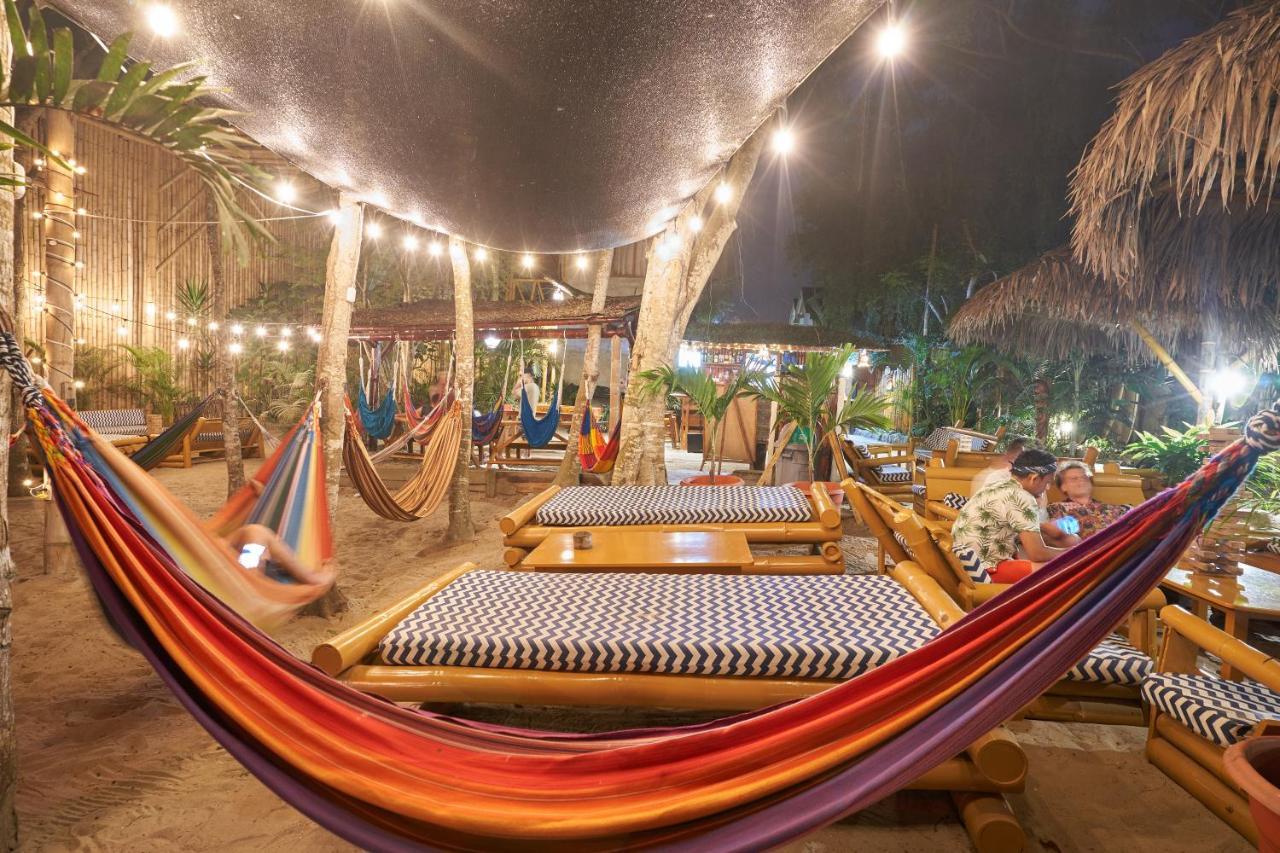 Montañita Hidden House Hostel Party المظهر الخارجي الصورة