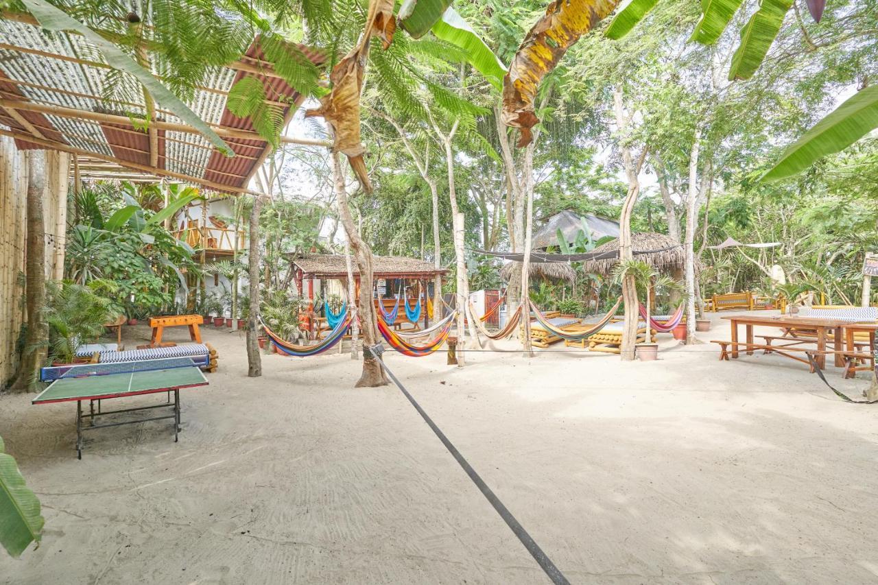 Montañita Hidden House Hostel Party المظهر الخارجي الصورة