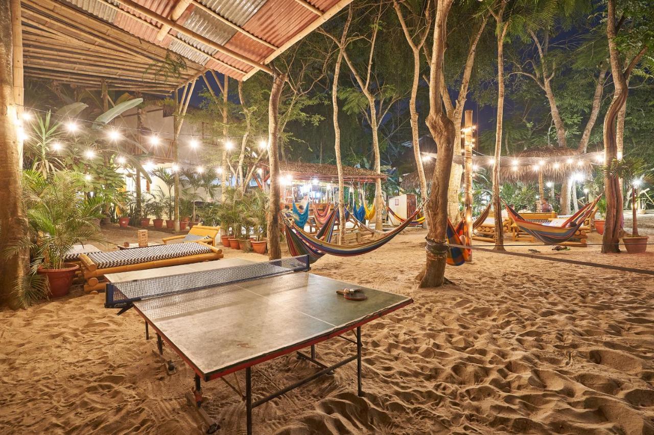 Montañita Hidden House Hostel Party المظهر الخارجي الصورة